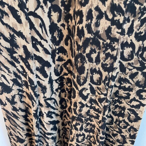 Sophisticate - Leopard Print Slinky Knit Dress - Picture 5 of 9